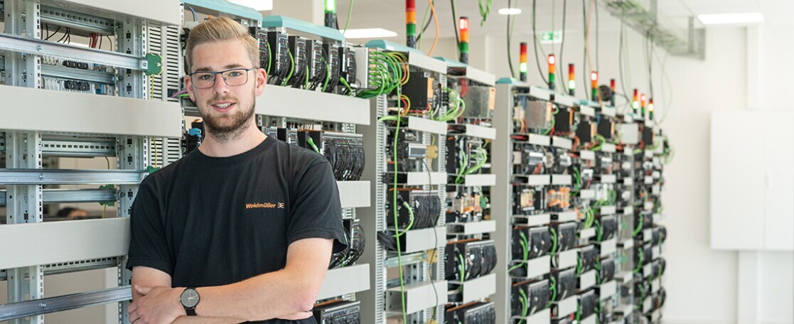 Ausbildung zum Elektroniker * für Geräte & Systeme - Beginn 01.09.2027 (Detmold), 1. Bild