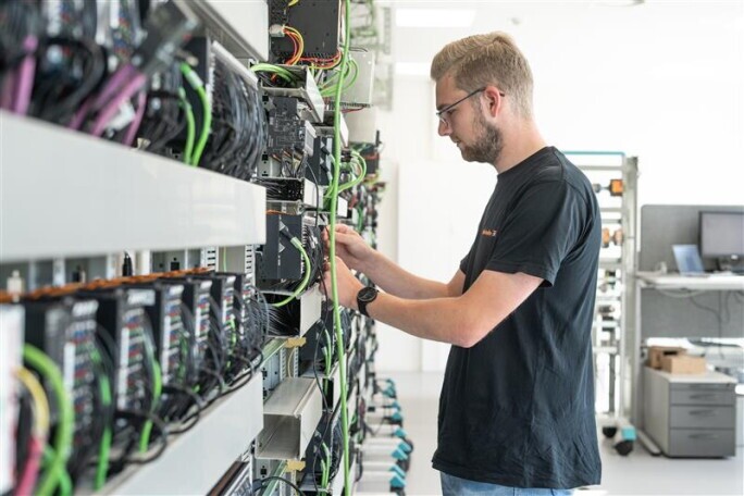 Duales Studium Elektrotechnik an der TH OWL (Ausbildung zum Mechatroniker *) - Beginn 01.07.2027, 1. Bild
